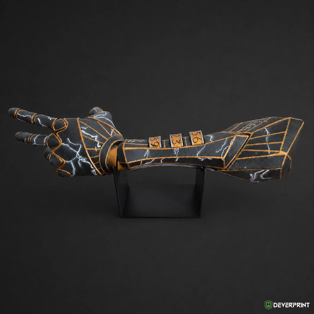 Bras de Gustave 50 cm – Clair Obscur: Expedition 33 – Réplique de collection