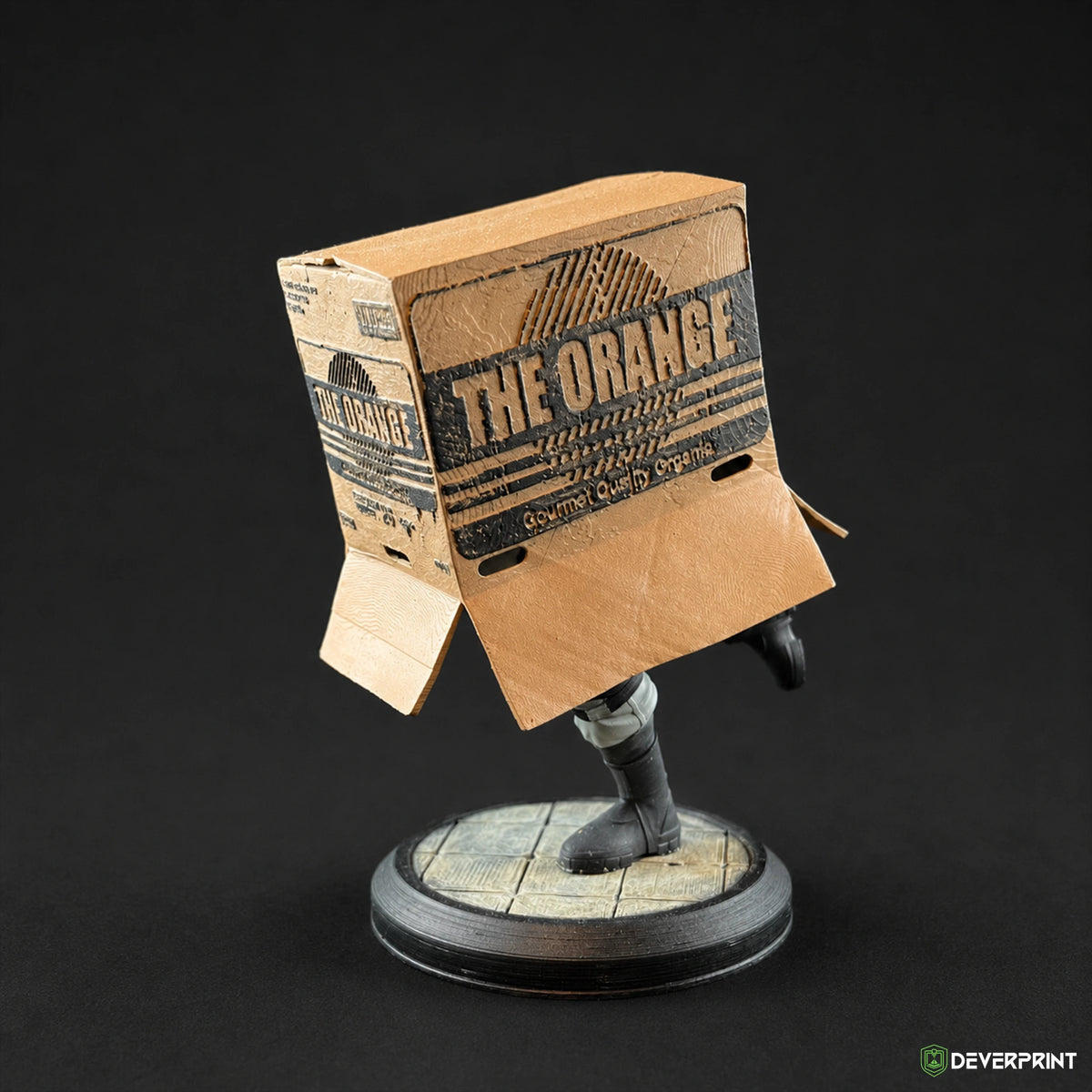 Figurine Solid Snake caché dans son carton – Metal Gear Solid – Statue peinte – Décoration gaming
