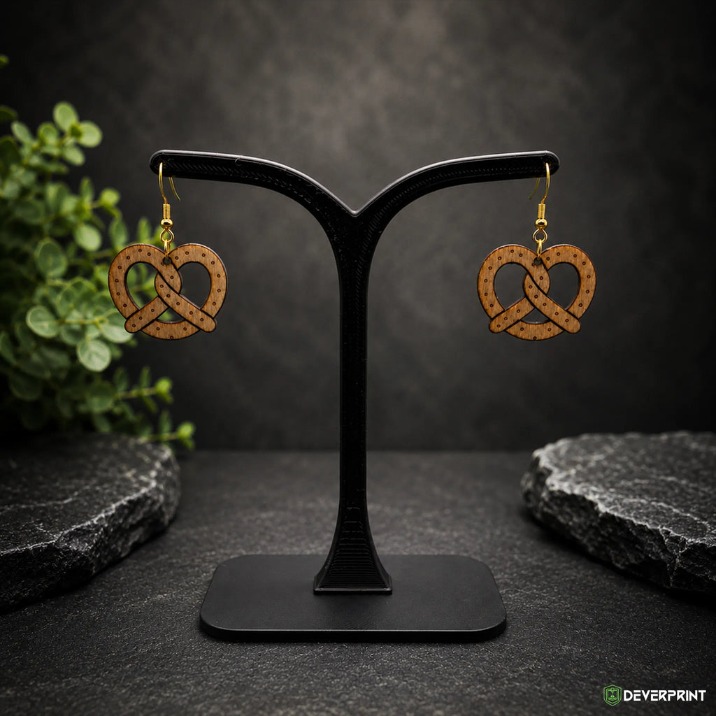 Boucles d’oreilles Bretzel en bois – Crochets dorés ou argentés