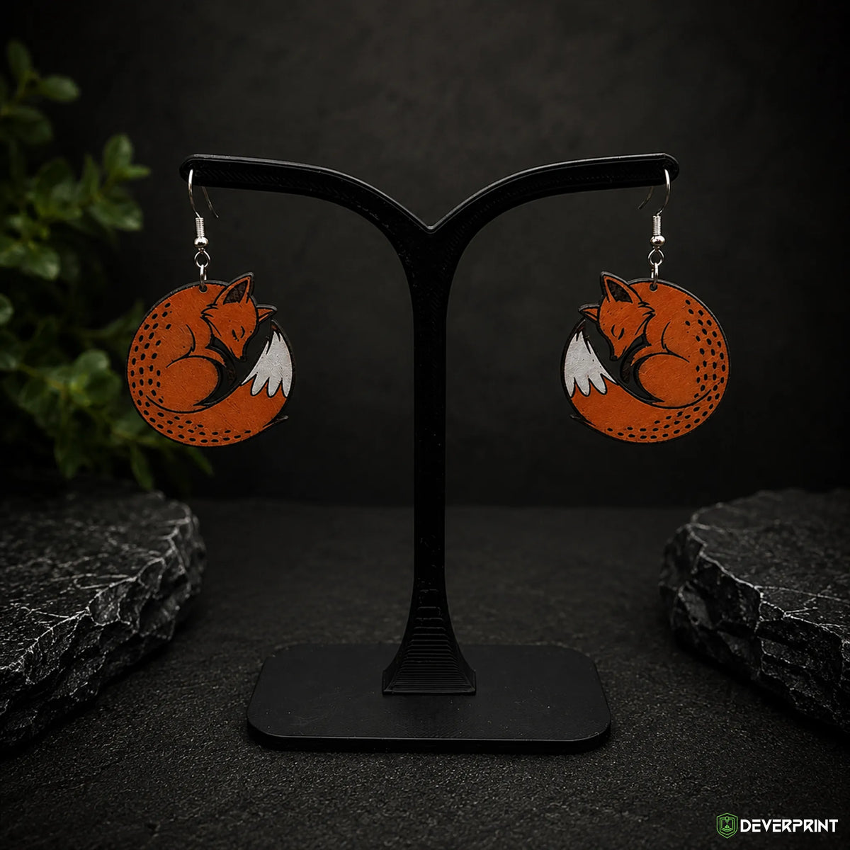 Boucles d’oreilles Renard endormi en bois peint – Doré ou Argenté – 3,5 cm