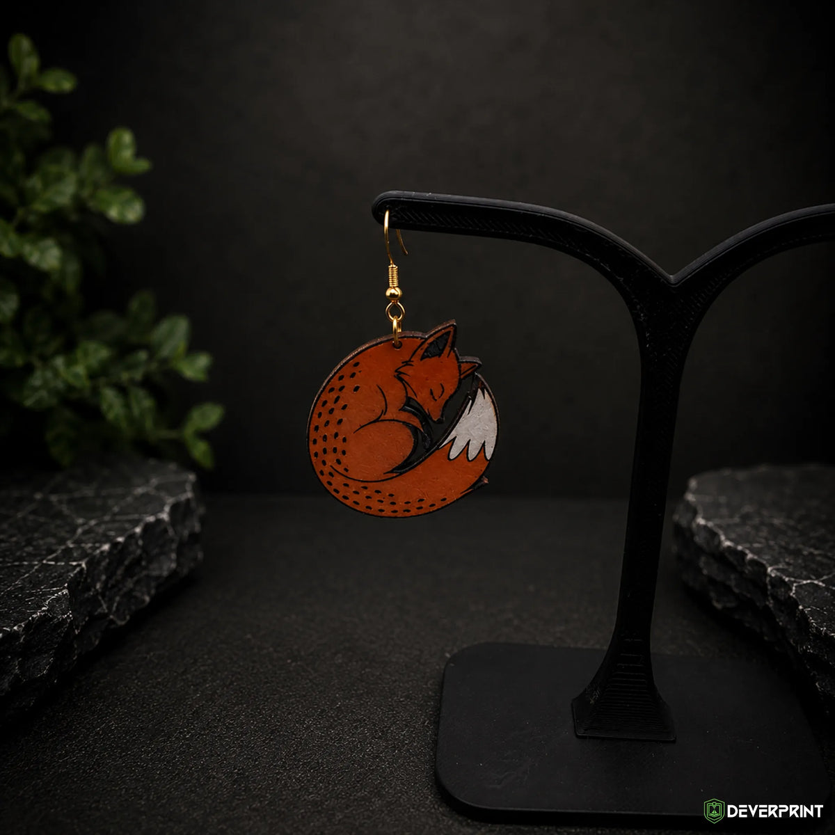 Boucles d’oreilles Renard endormi en bois peint – Doré ou Argenté – 3,5 cm